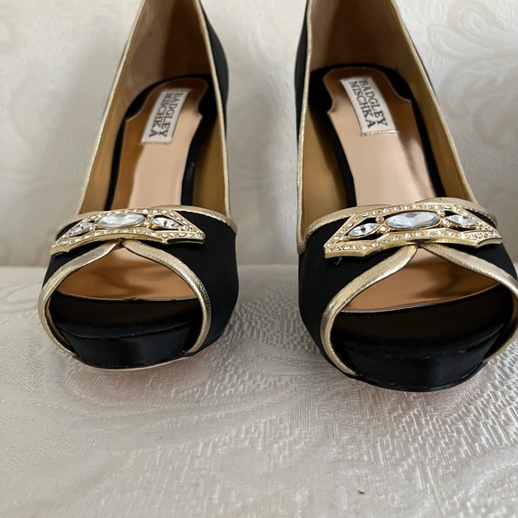 Badgley Mischka Black Satin Pumps-Formal NWT - Picture 2 of 11